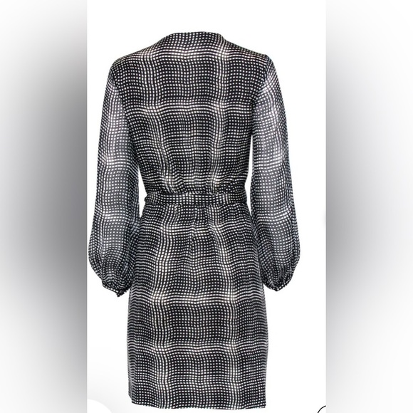 Diane Von Furstenberg Black & White Plaid Printed Silk Wrap Dress Size 4. - Picture 3 of 9